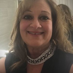 Meet your Posher, Denise